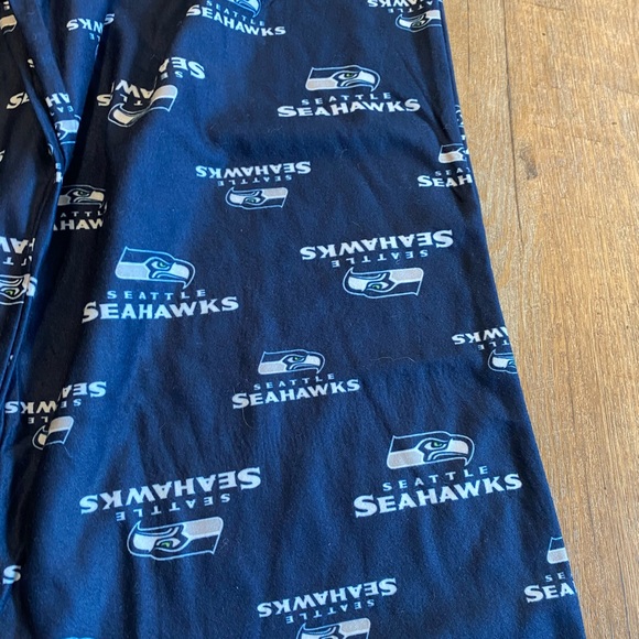 Seahawks Football - NFL Boys Lounge Sleep Pants Size Large 14/16 - Picture 2 of 3